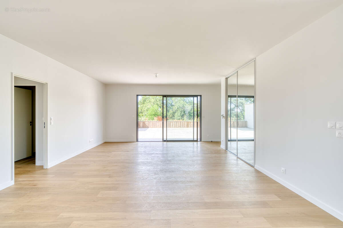 Écully   Appartement T4 en attique avec terrasse de 172 m2 - photo 11