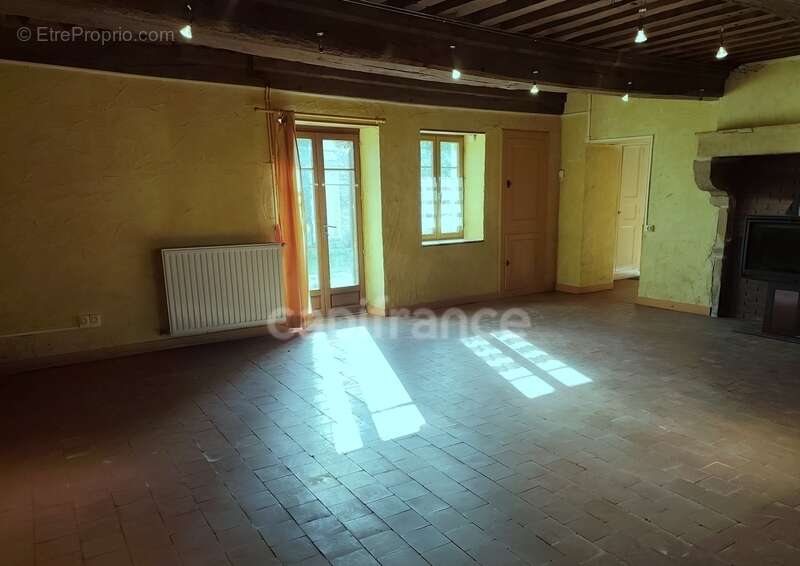 Ancienne ferme 114 m2 avec dépendances SAINT AUBIN EN CHAROLLAIS (71) - photo 13