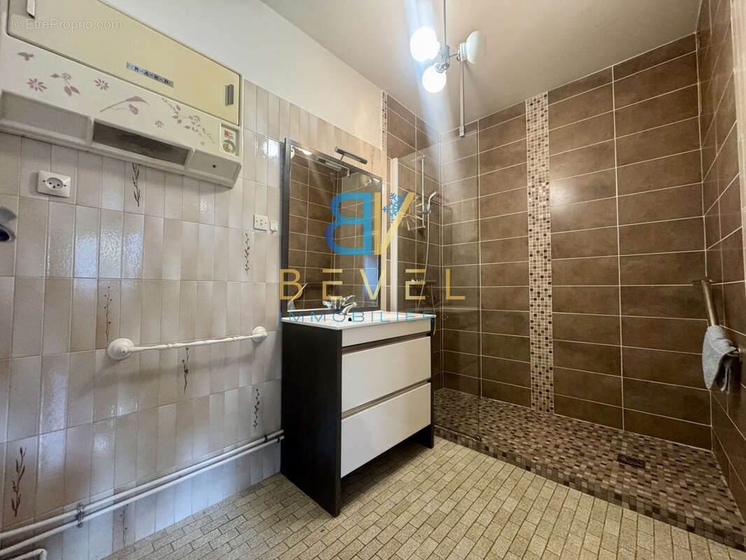 Appartement à SAINT-JEAN-DE-MAURIENNE