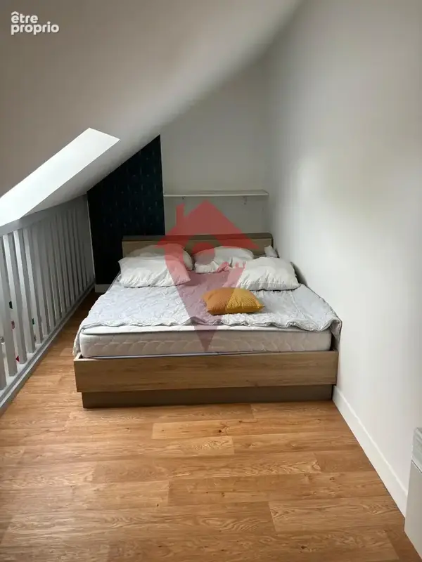 Appartement T2 meublé avec mezzanine au dernier étage   Le Mans - photo 4