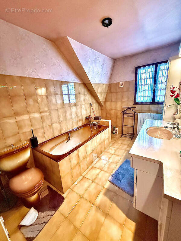 Maison à LES PAVILLONS-SOUS-BOIS