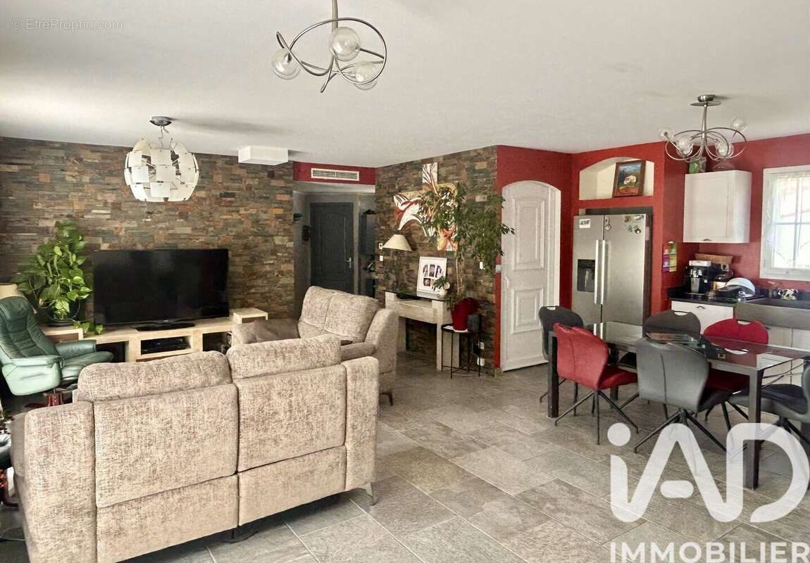 Photo 4 - Maison à POURRIERES