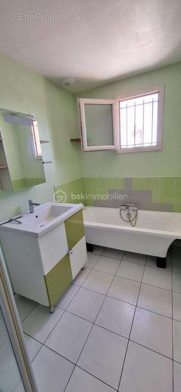 Maison moderne 5 chambres avec extension bois, piscine et grand terrain - photo 11
