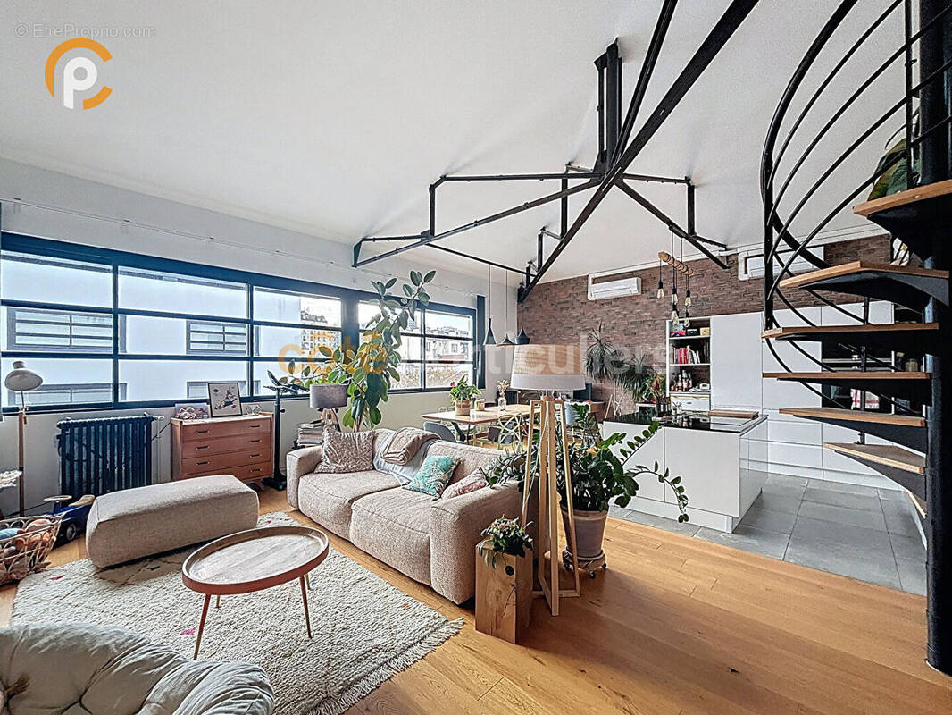 Appartement à IVRY-SUR-SEINE