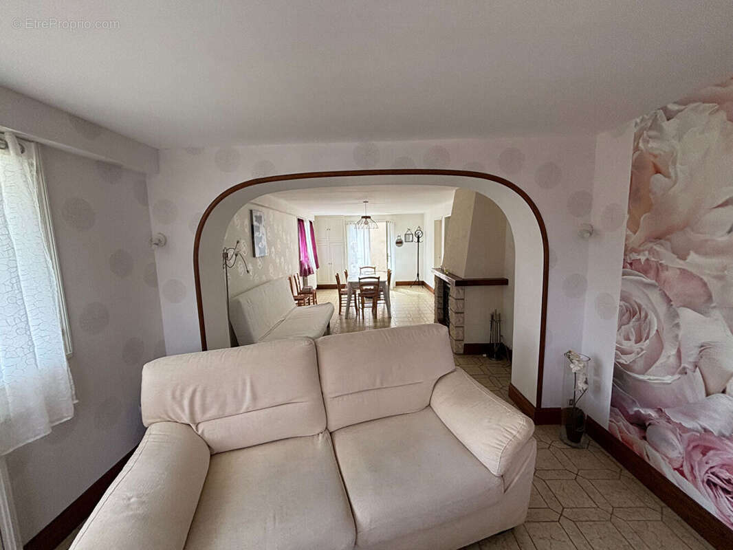 Maison à MORANNES