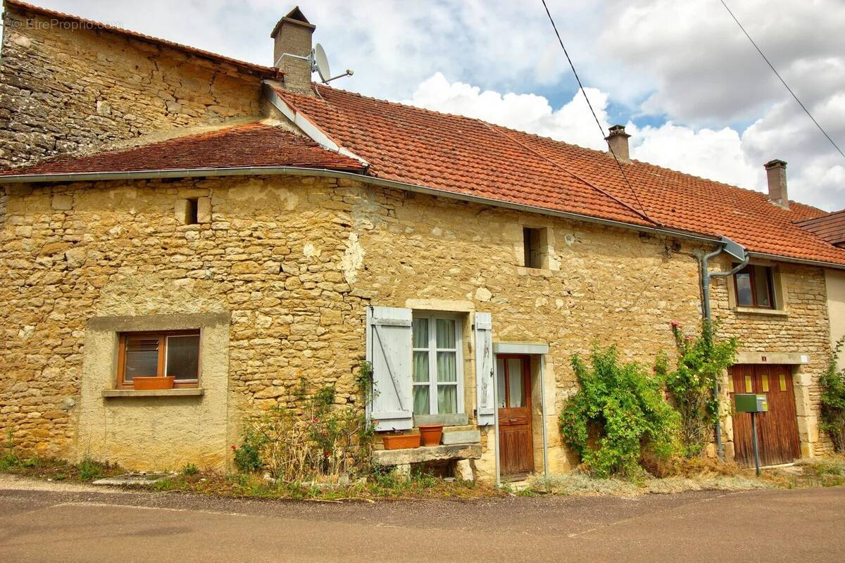 Maison à SEMAREY