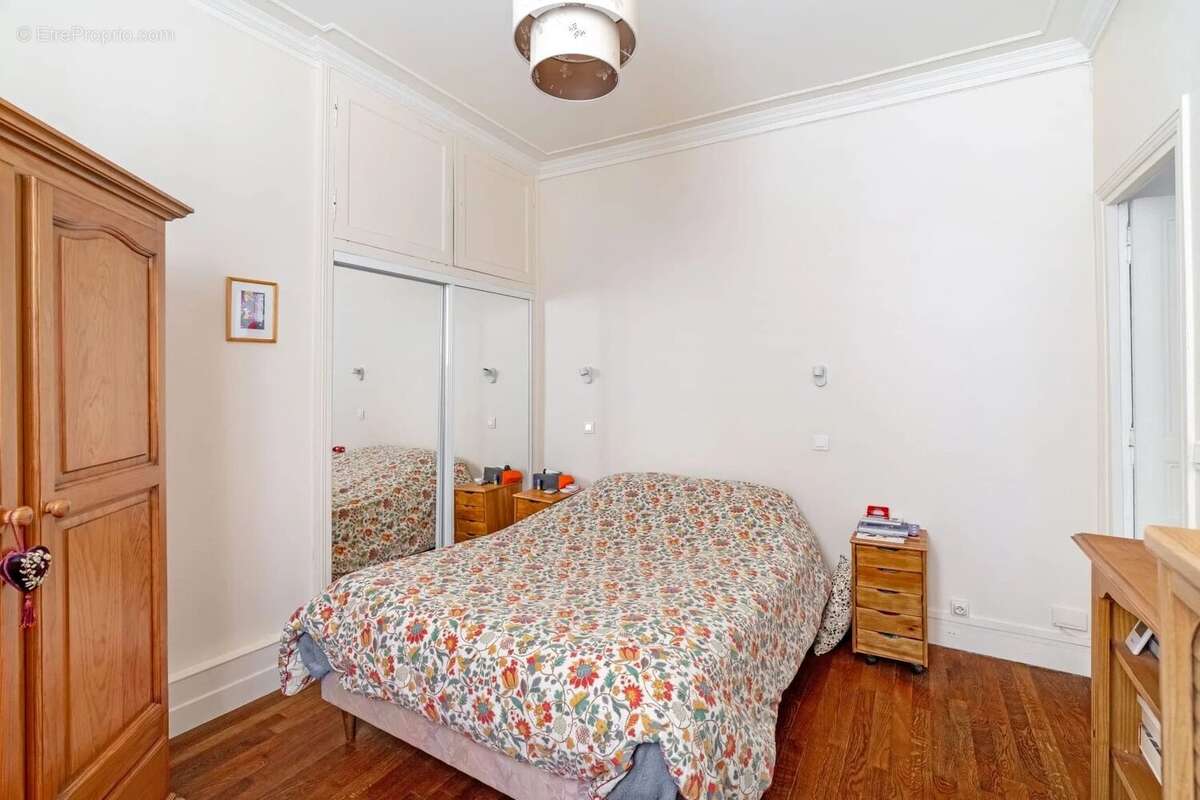 Appartement à LEVALLOIS-PERRET