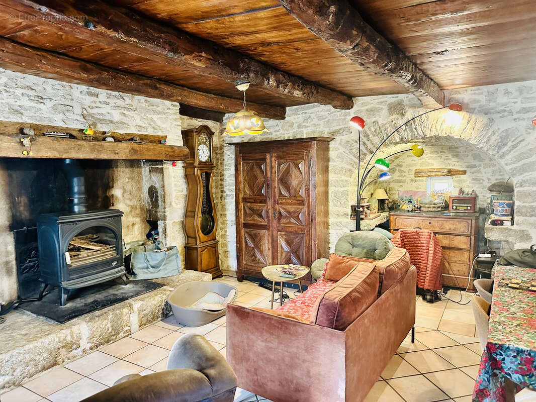 Maison à SAINT-JEAN-DE-LAUR