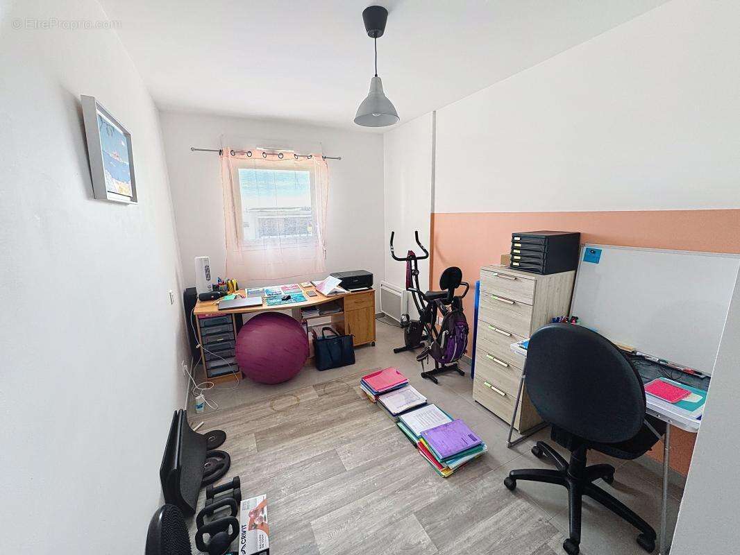 Appartement à ROQUEBRUNE-SUR-ARGENS