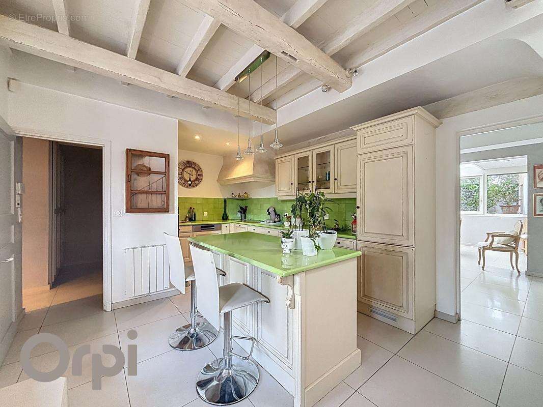 Maison à ROQUEBRUNE-SUR-ARGENS