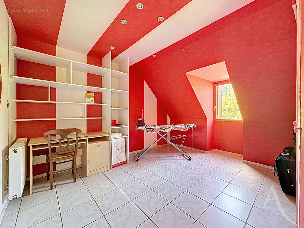 Maison à ROSNY-SUR-SEINE