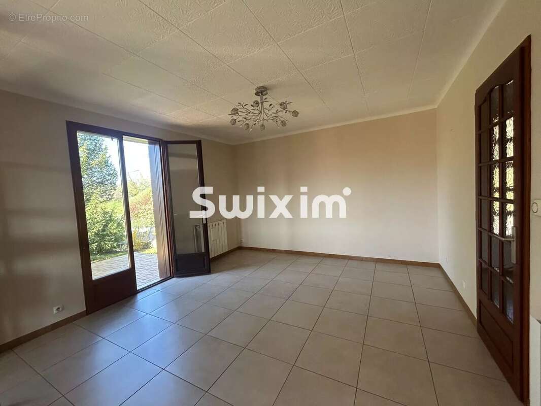 Maison à LONS-LE-SAUNIER