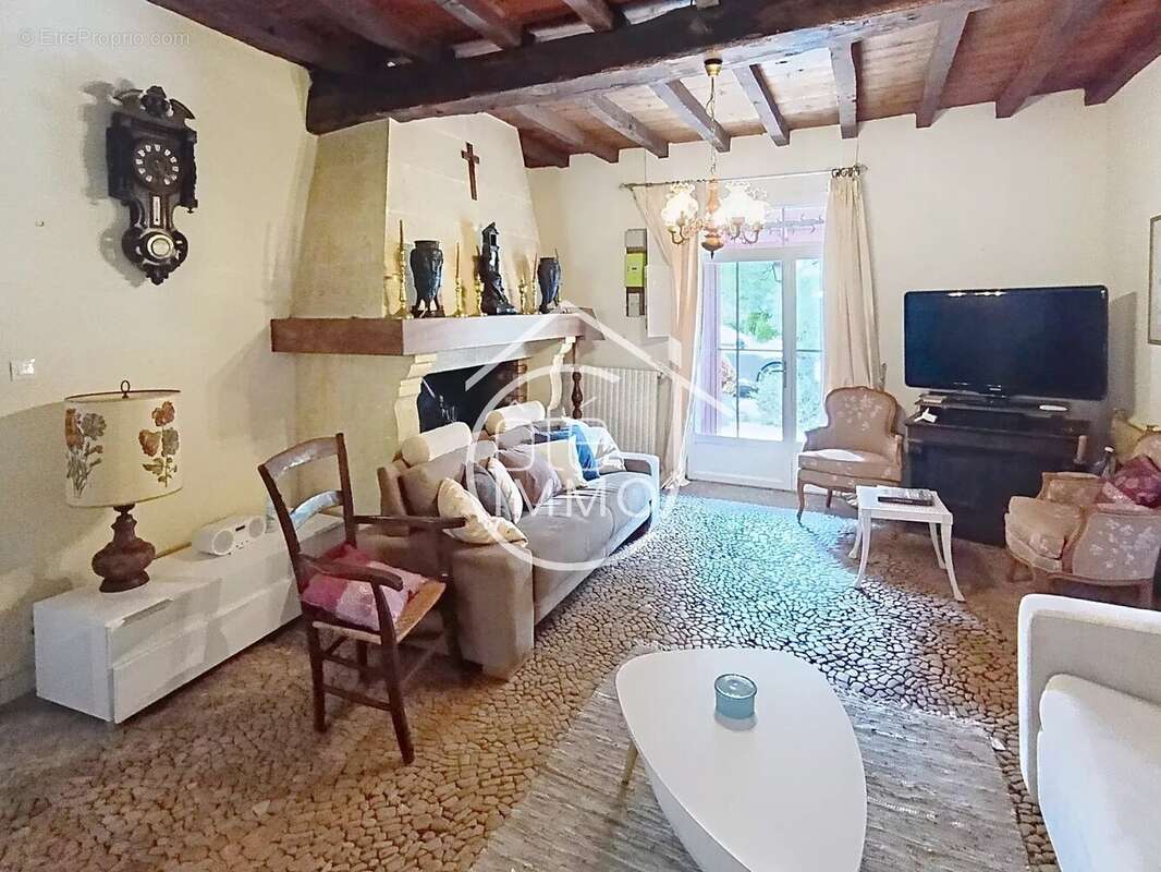 PRIGONRIEUX : Charmante propriété de 348m²  avec piscine - photo 10