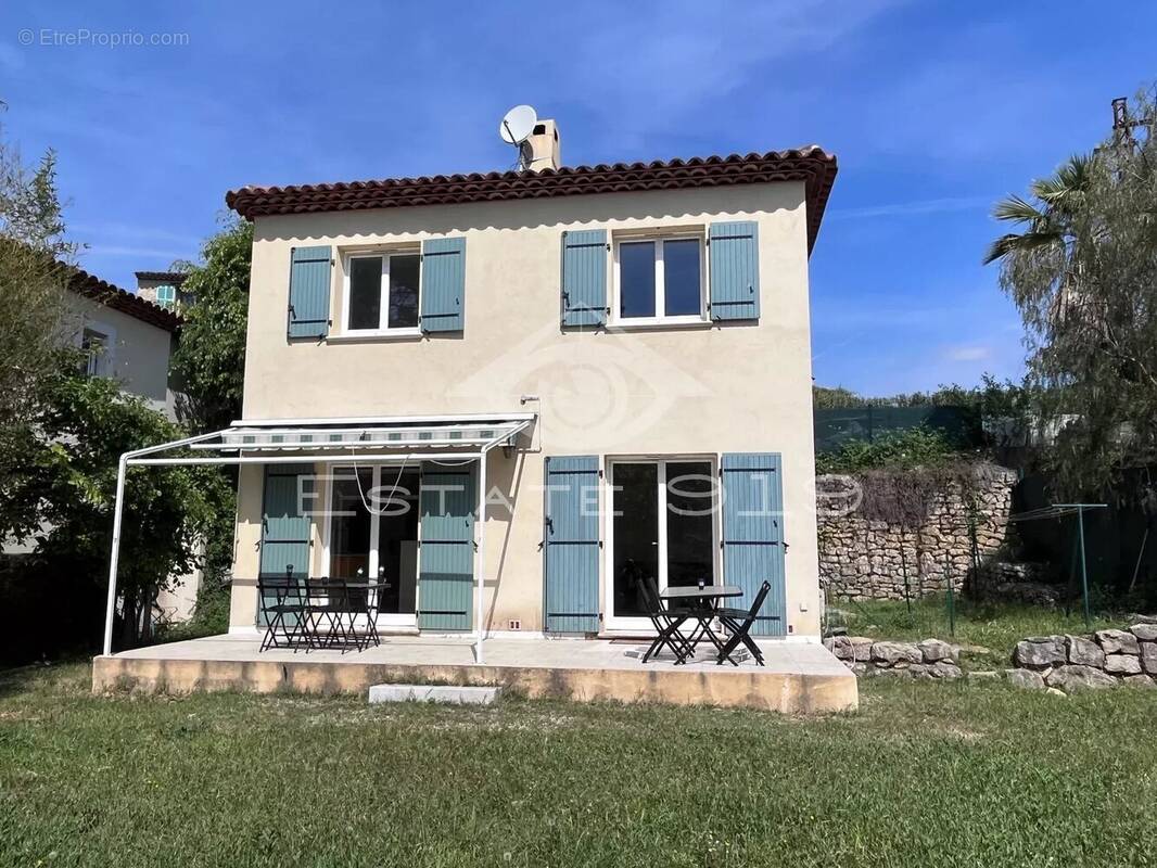 Maison à VALBONNE