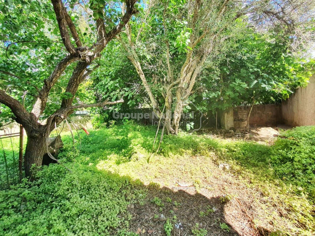 Maison à SAINT-CHAMAS