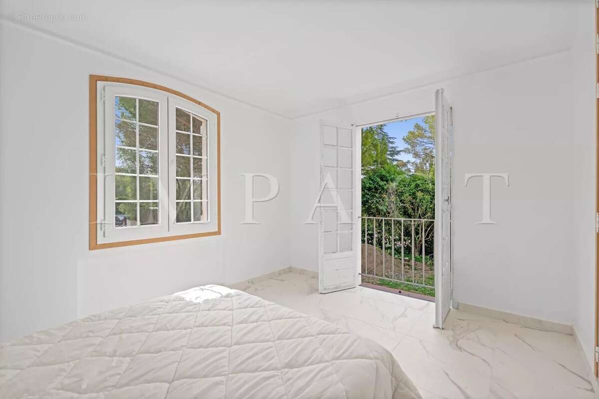Maison à MOUGINS