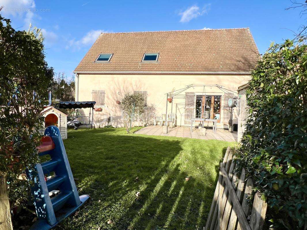 Maison à COULOMMIERS