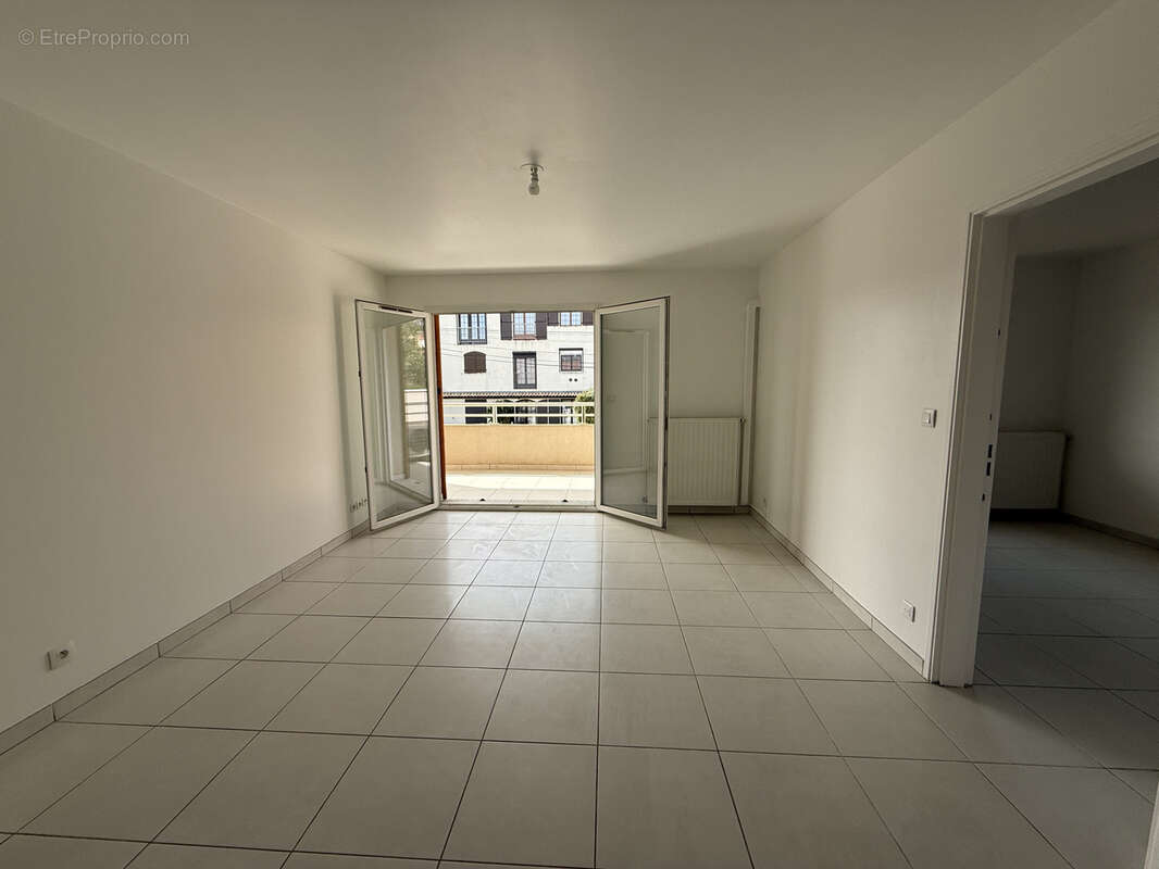 Appartement à LA VALETTE-DU-VAR