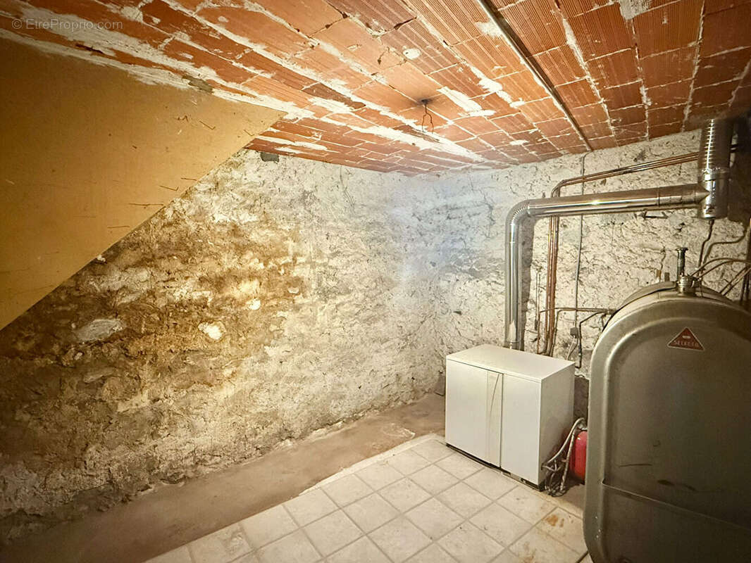 Maison à TOURZEL-RONZIERES