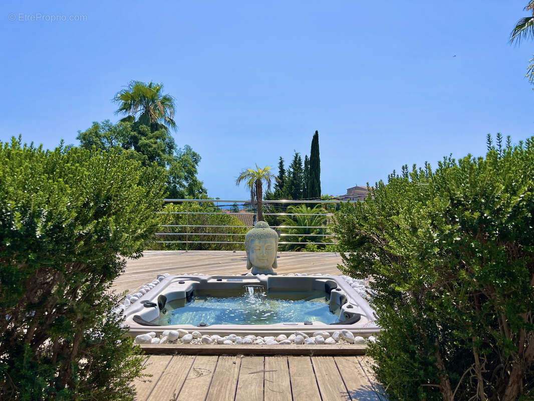 Maison à FREJUS