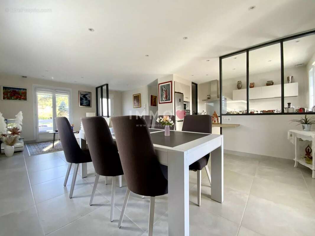 Maison Familiale de 143m² - photo 22