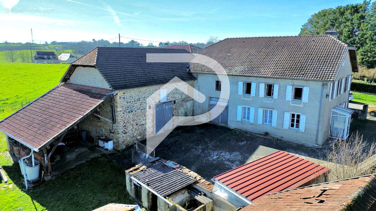 Maison à VIELLESEGURE