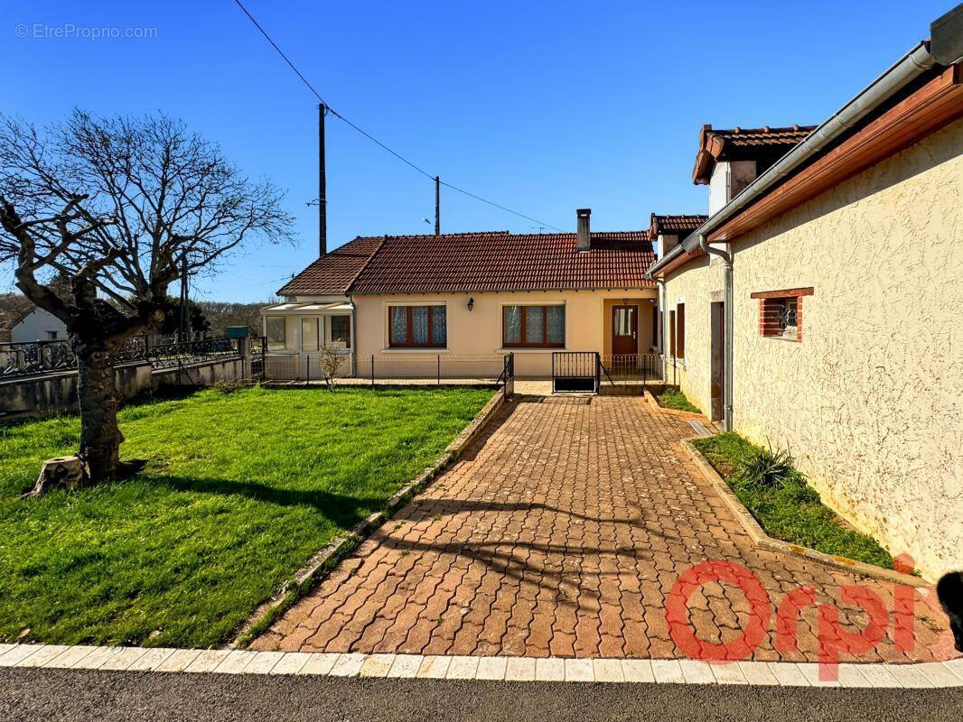 Maison à CHALIVOY-MILON