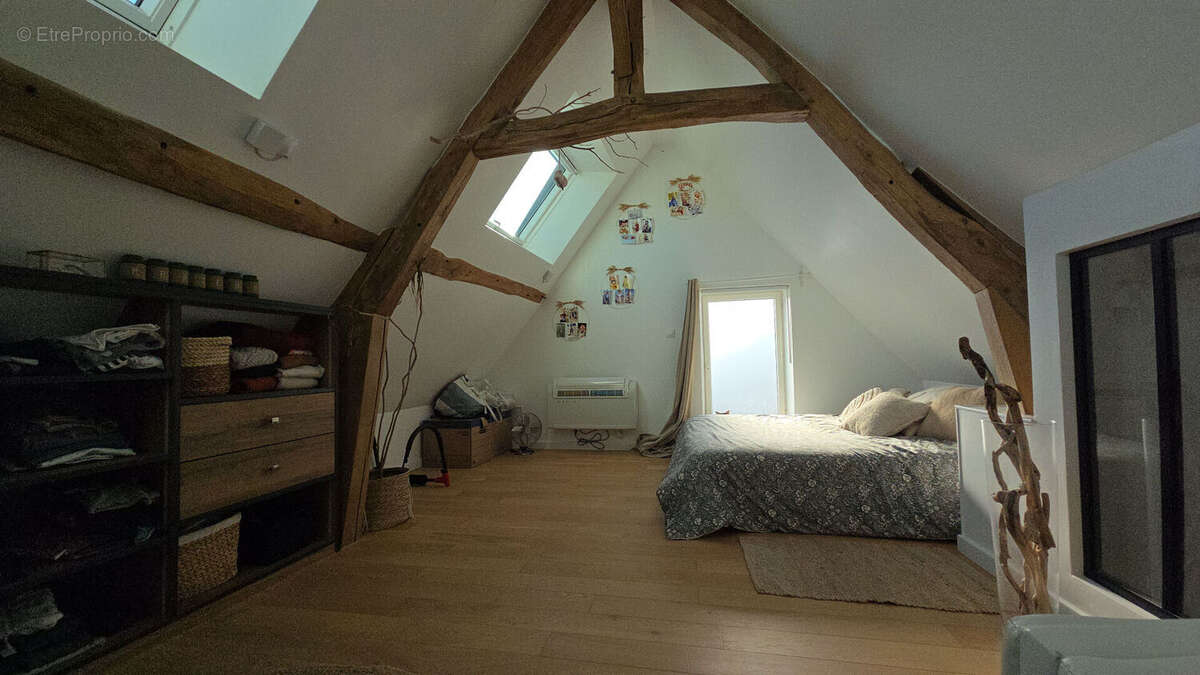 Maison à FRENEUSE