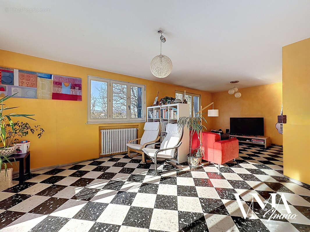 Maison à SAINT-GERMAIN-SUR-L&#039;ARBRESLE