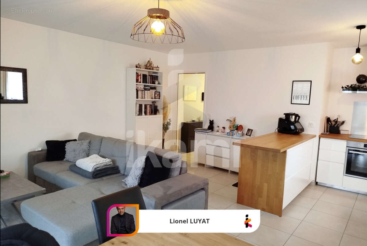 Appartement à GILLY-SUR-ISERE
