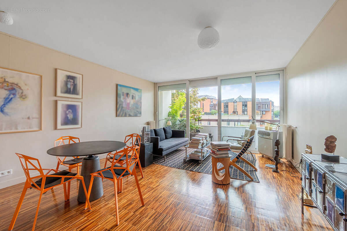 Appartement à PARIS-10E