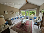 Maison à VOISINS-LE-BRETONNEUX