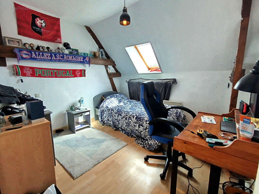 Maison à SAINT-GERMAIN-EN-COGLES