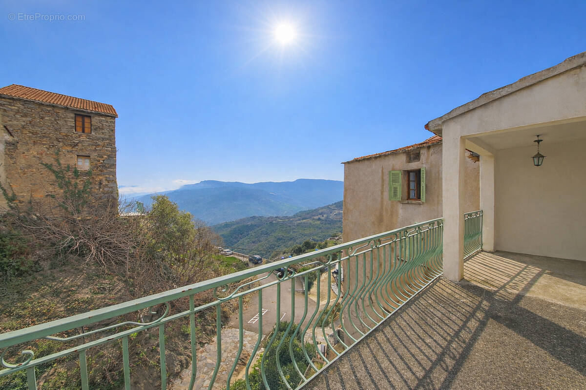 Maison à LENTO