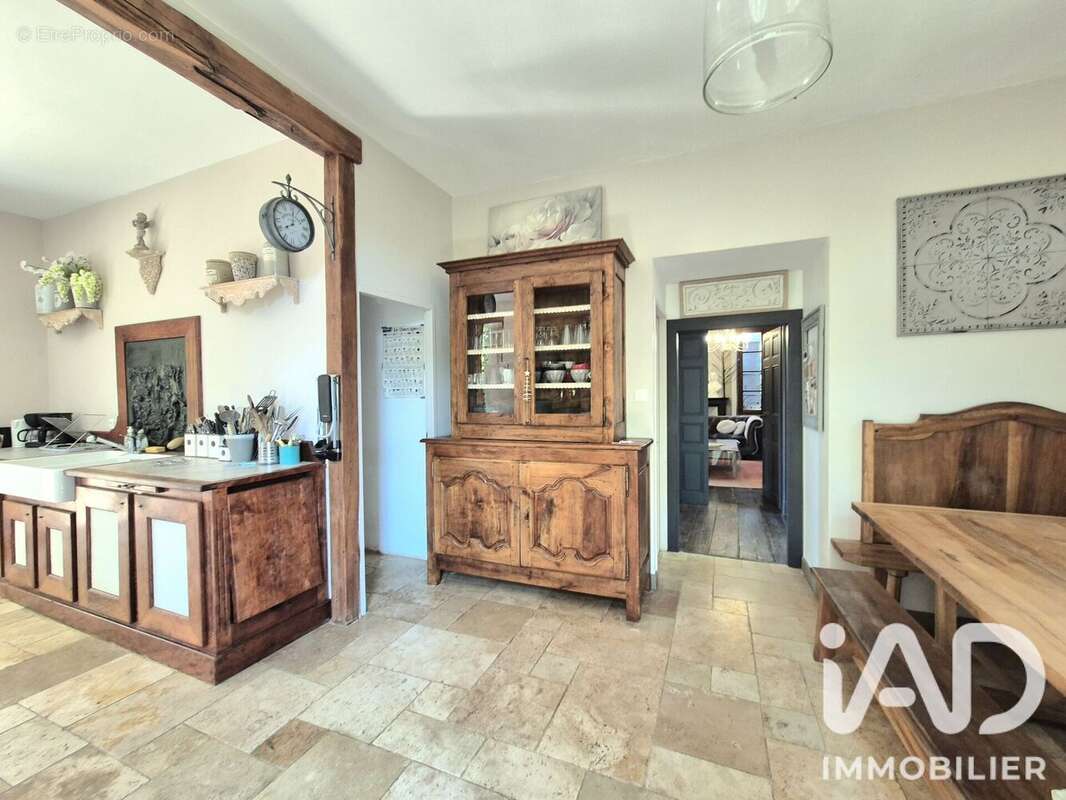 Maison 300 m² à Vayrac  - photo 9