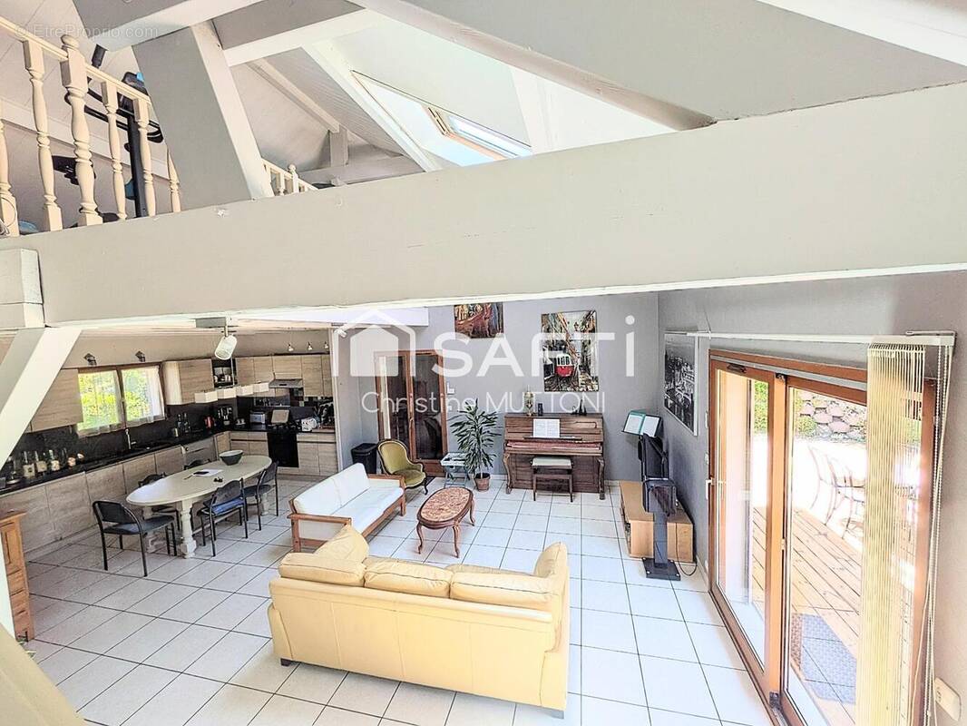 Photo 1 - Maison à RUMILLY