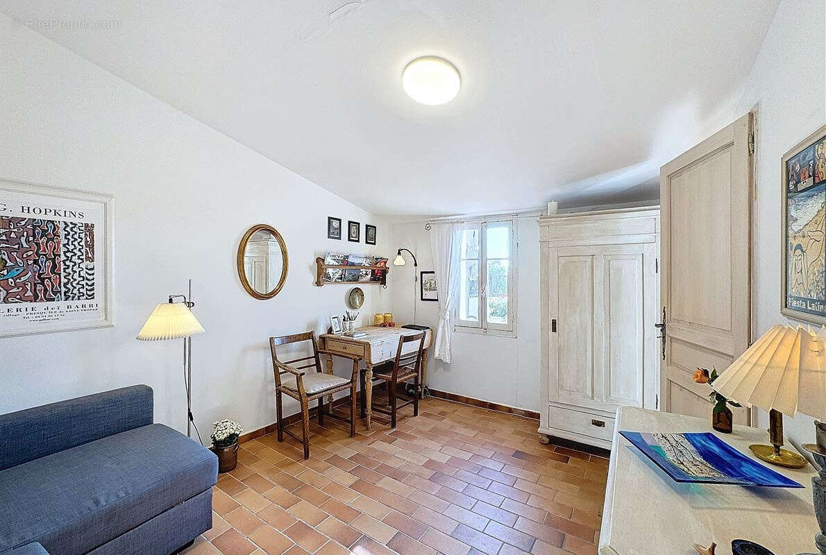 Maison de village de 175m2 avec terrasse. - photo 9