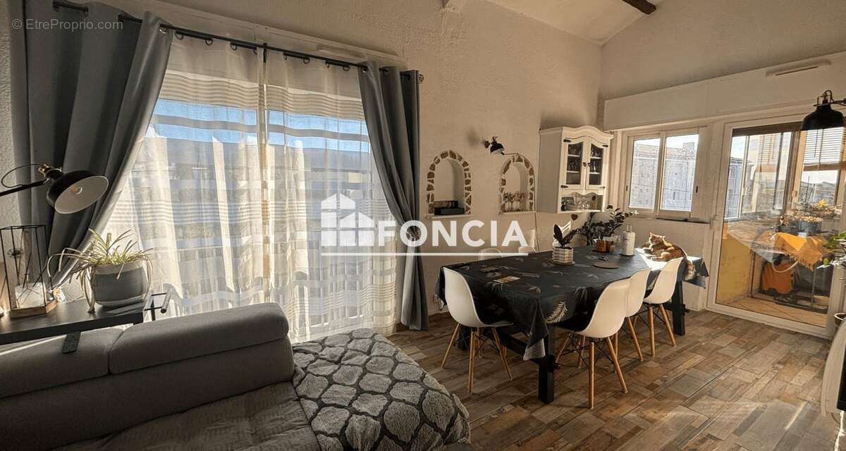 Appartement à SIX-FOURS-LES-PLAGES