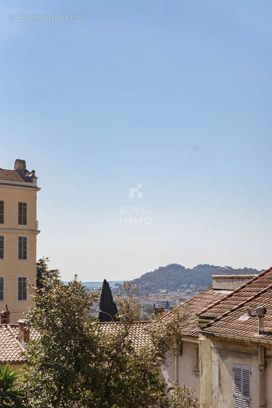 Appartement à HYERES