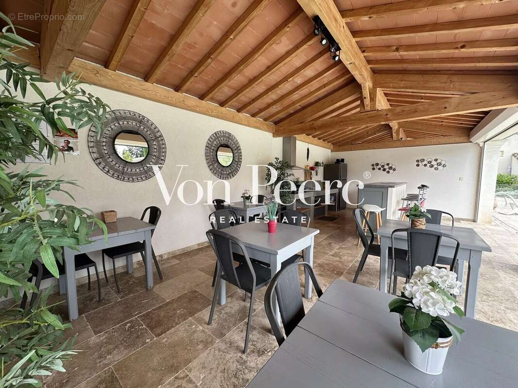 Appartement à SAINT-ETIENNE-DU-GRES