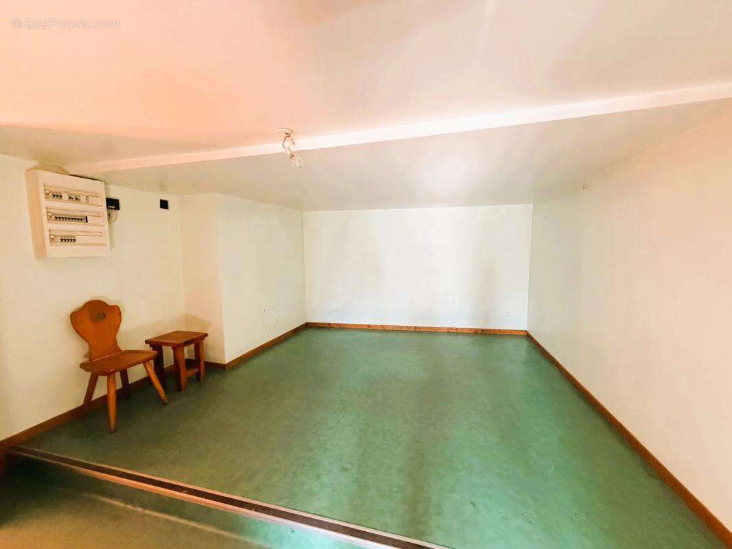 Maison à LES CHAPELLES