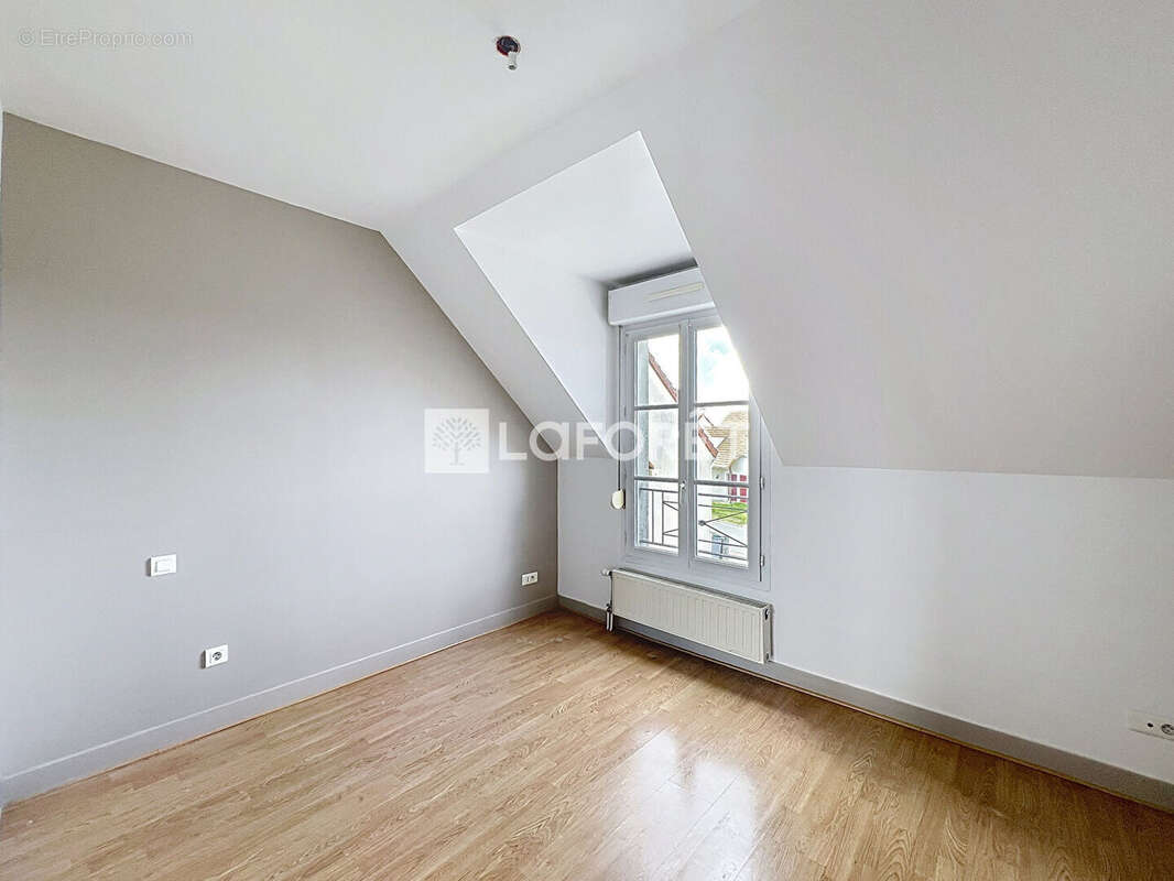 Appartement à LINAS