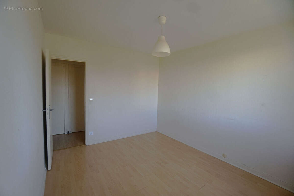 Maison à SAINT-GENIS-LAVAL