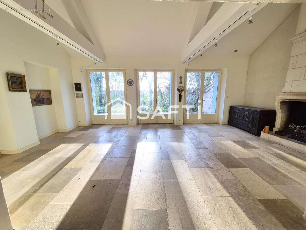 Maison 268 m² à Barrou  - photo 2