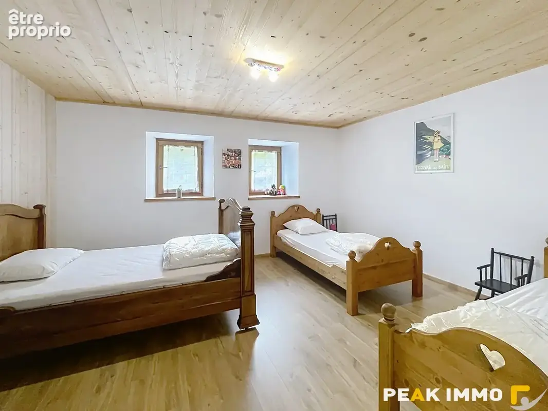 Megevette ferme renovee 3 chambres grange terrain 1288m2 - photo 5