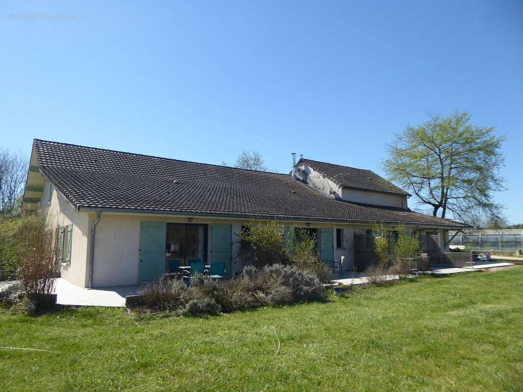 Maison à CREMIEU