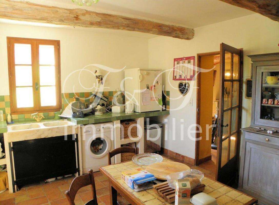 Maison à MONTBRUN-LES-BAINS