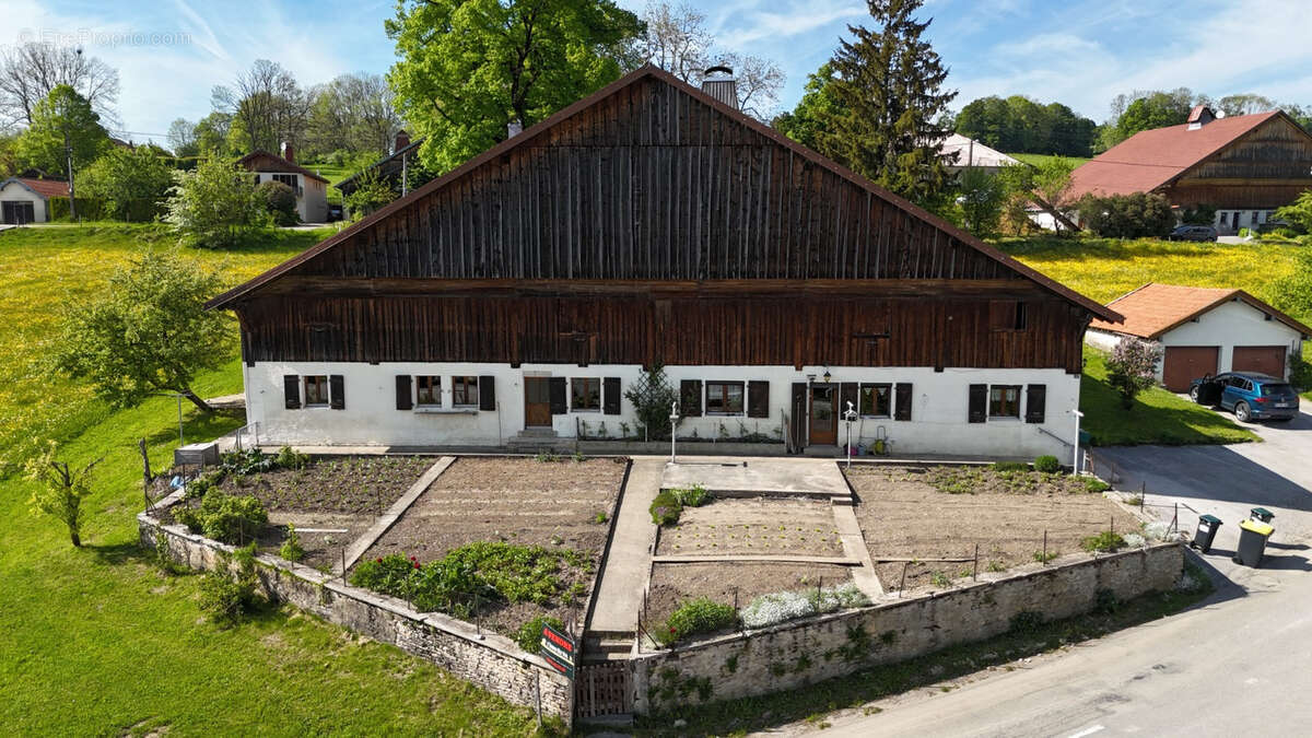 Maison à MORTEAU