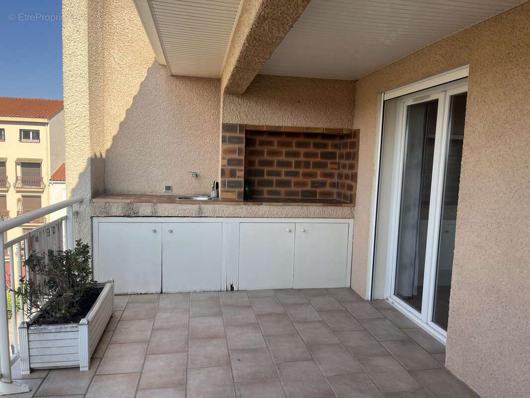 Grand Appartement T4 de 106 m2 avec Terrasse, Vue Montagnes et 2 Parkings - photo 14
