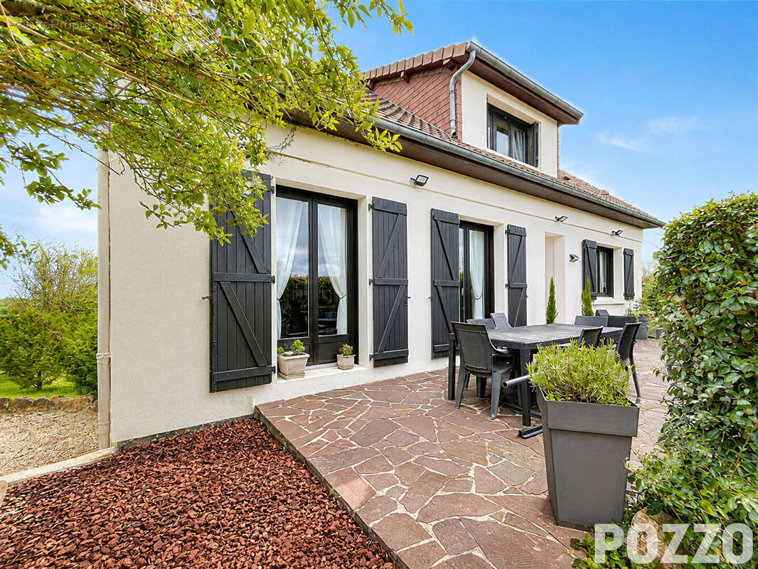 A vendre : Maison Saint Jean Des Champs 7 pièces 150 m2 - photo 3